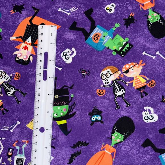 Halloween Season by Edward Miller- Michael Miller Fabrics- 1 Yd - Trick or Treat - Picture 4 of 9